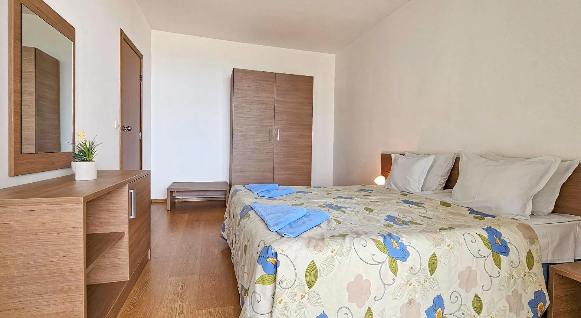 Excelsior Holiday Apartments Napospart