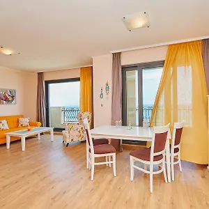 Seafront Apartament